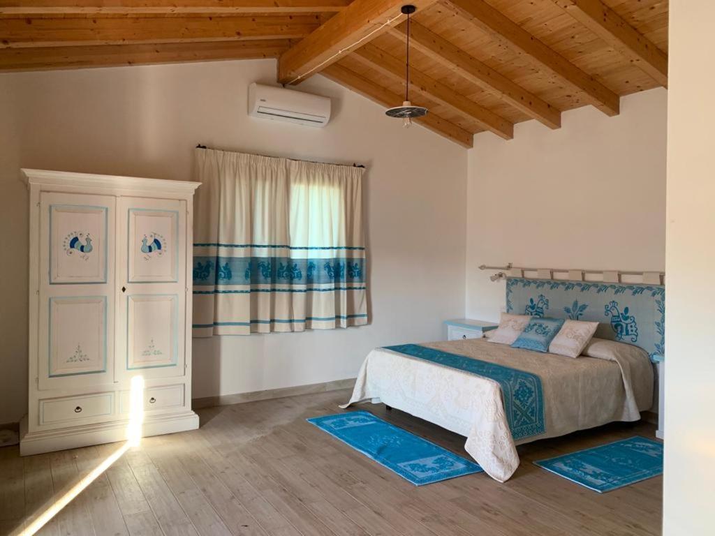 Tenute Venafiorita Loiri Porto San Paolo Extérieur photo